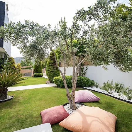 Luxury Seadside Vacation With Privacy Villa